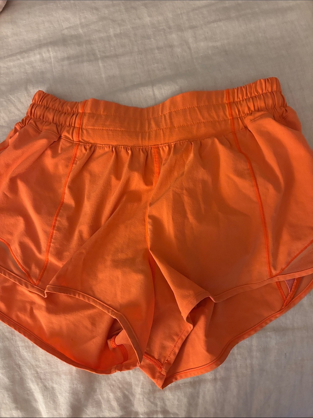 Lululemon Hotty Hot Low-Rise Lined Short 2.5"